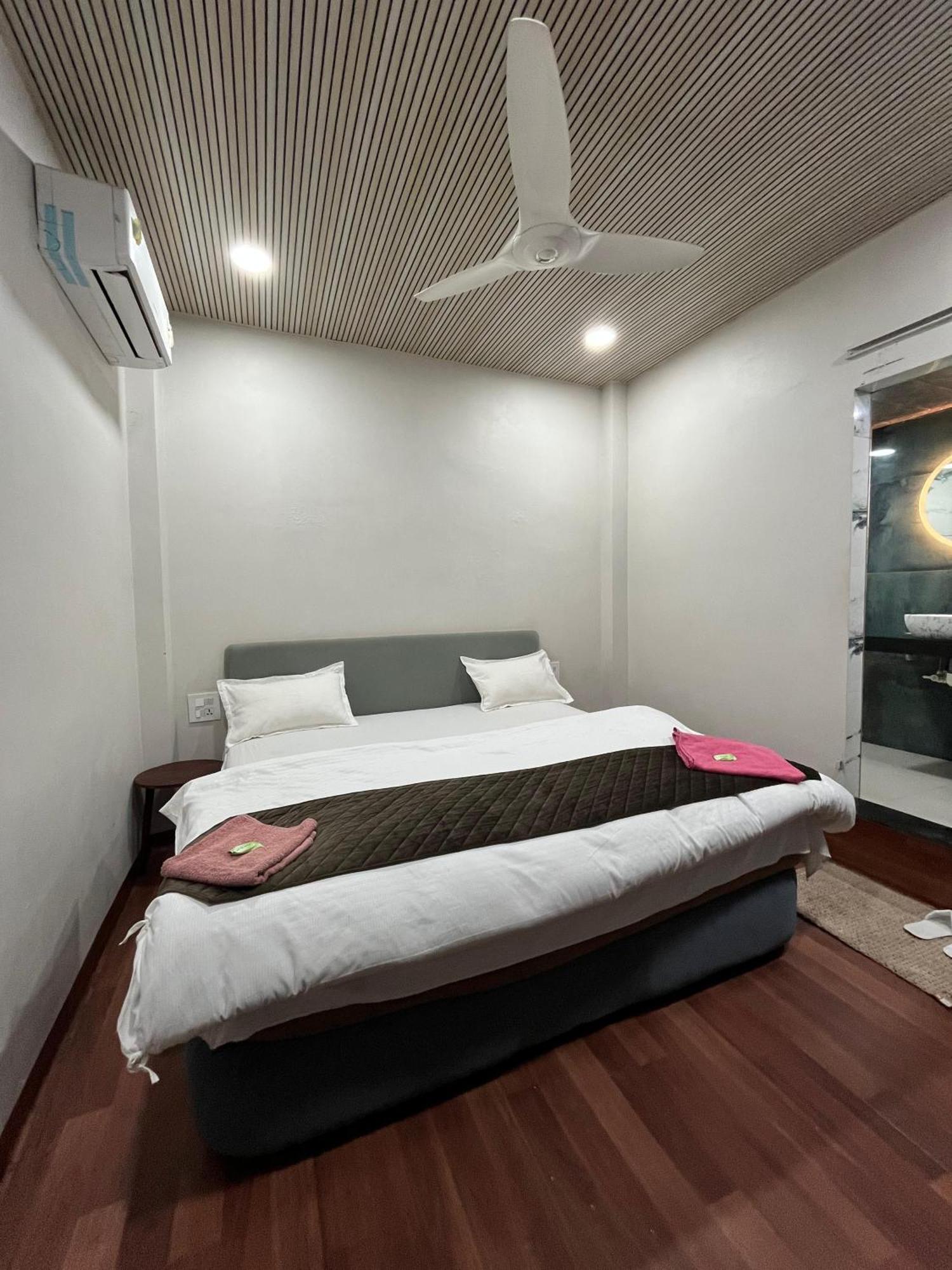 Hotel Shahjahan Агра Екстериор снимка