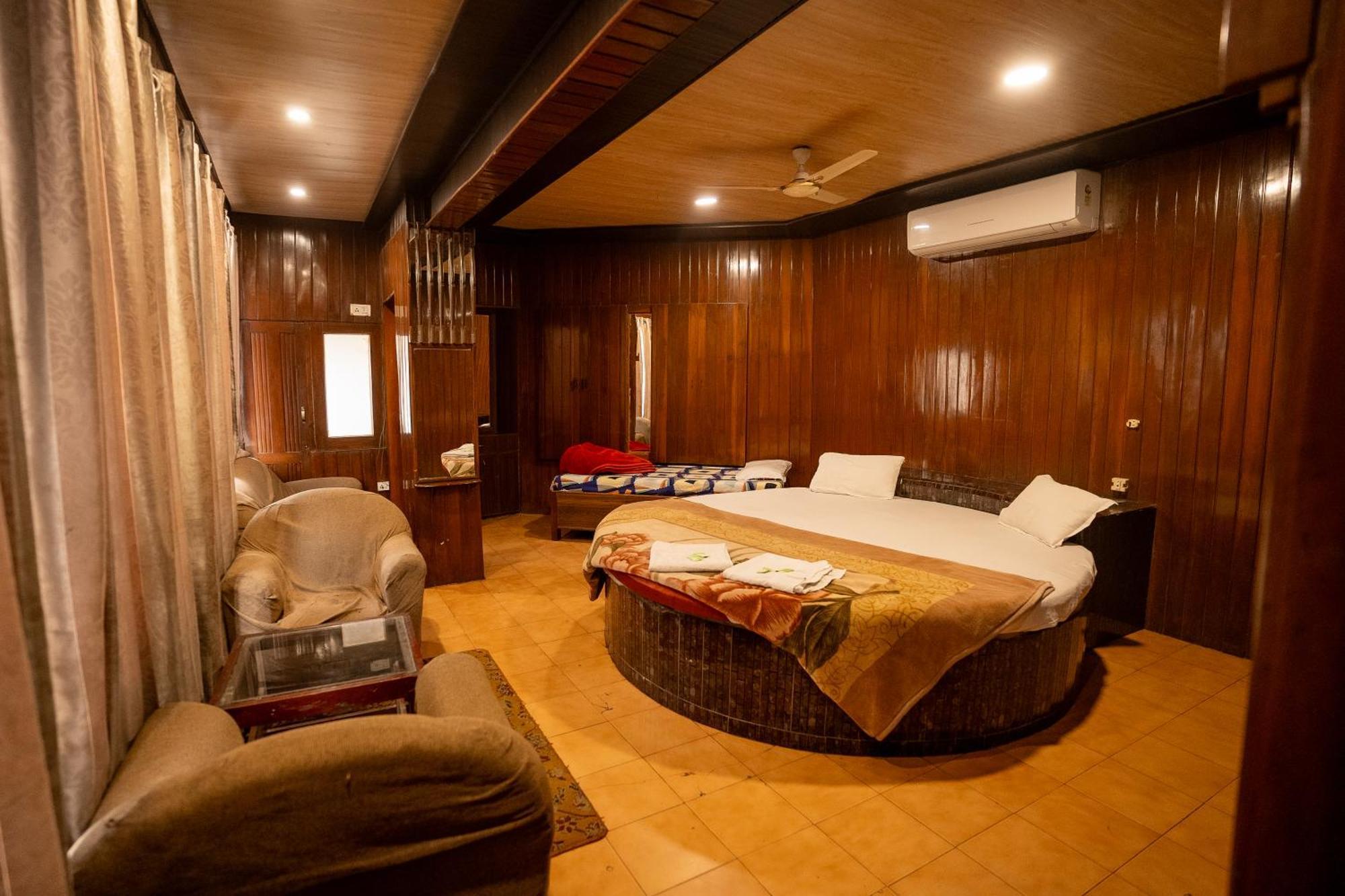 Hotel Shahjahan Агра Екстериор снимка